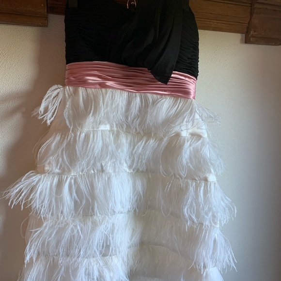 Retro-looking Cocktail Eclectic Prom Christmas or New Year's Eve Dress - Picture 4 of 9